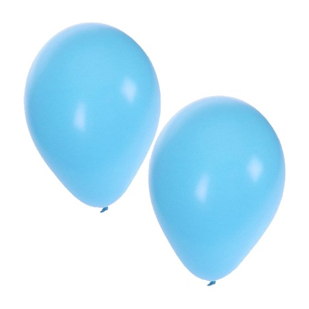 50x zwarte en lichtblauwe ballonnen