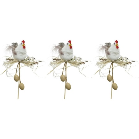 Gastheer van thuis het beleid 3x Woondecoratie beeld witte kippen vogel in nestje met kippeneieren 12 cm  op steker/prikker | Fun en Feest