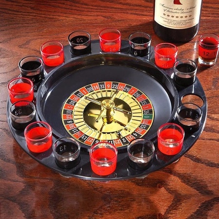 Drankspellen shot roulette met plaats je shotglas viltjes